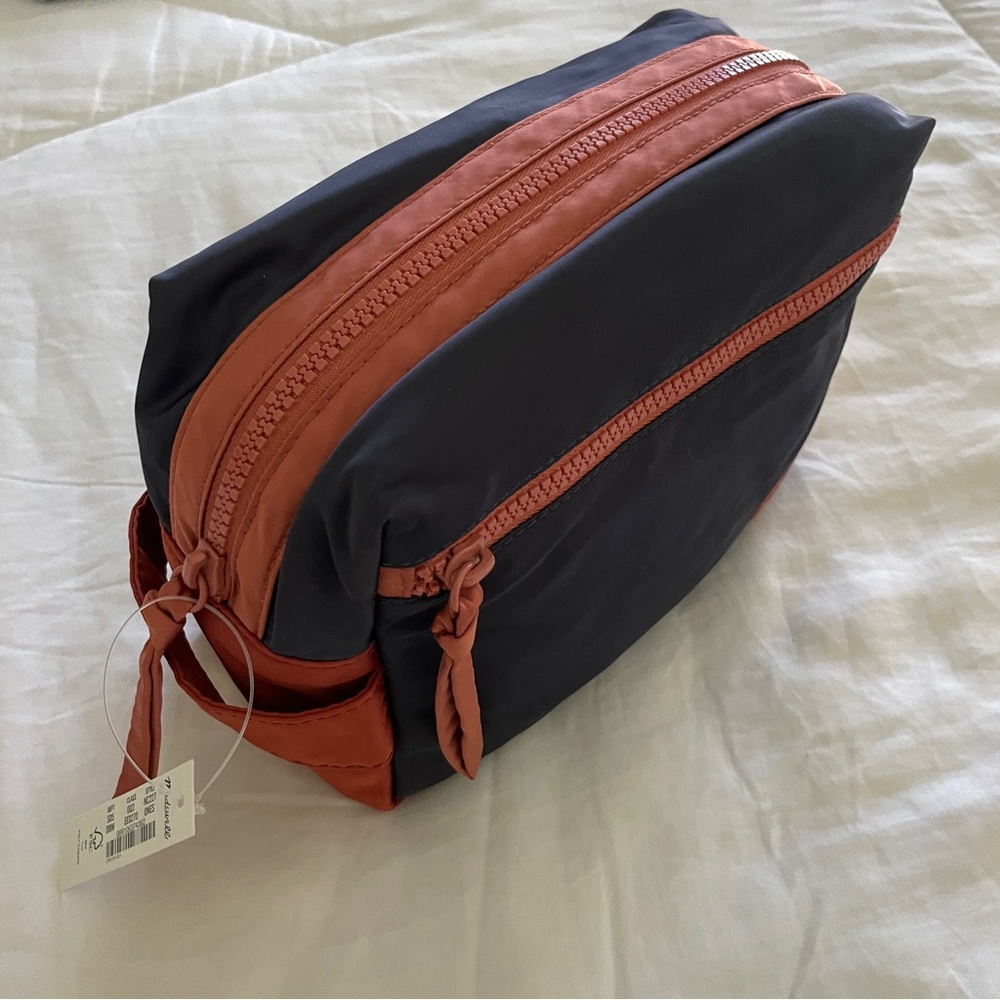 Madewell MWL Sport Multipurpose Pouch - Picture 3 of 6
